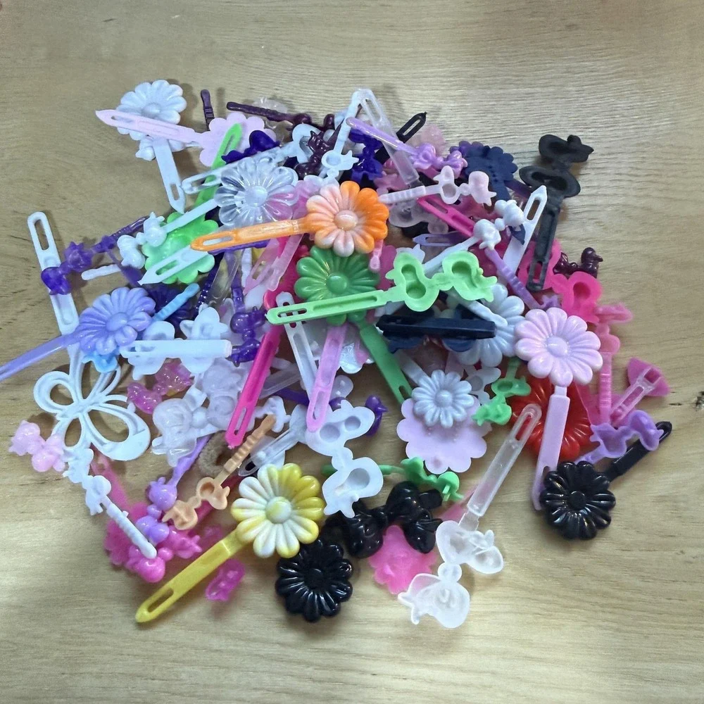 80's 90's Plastic Hair Clips Barrettes Vintage Flowers Bows Lot of ~100